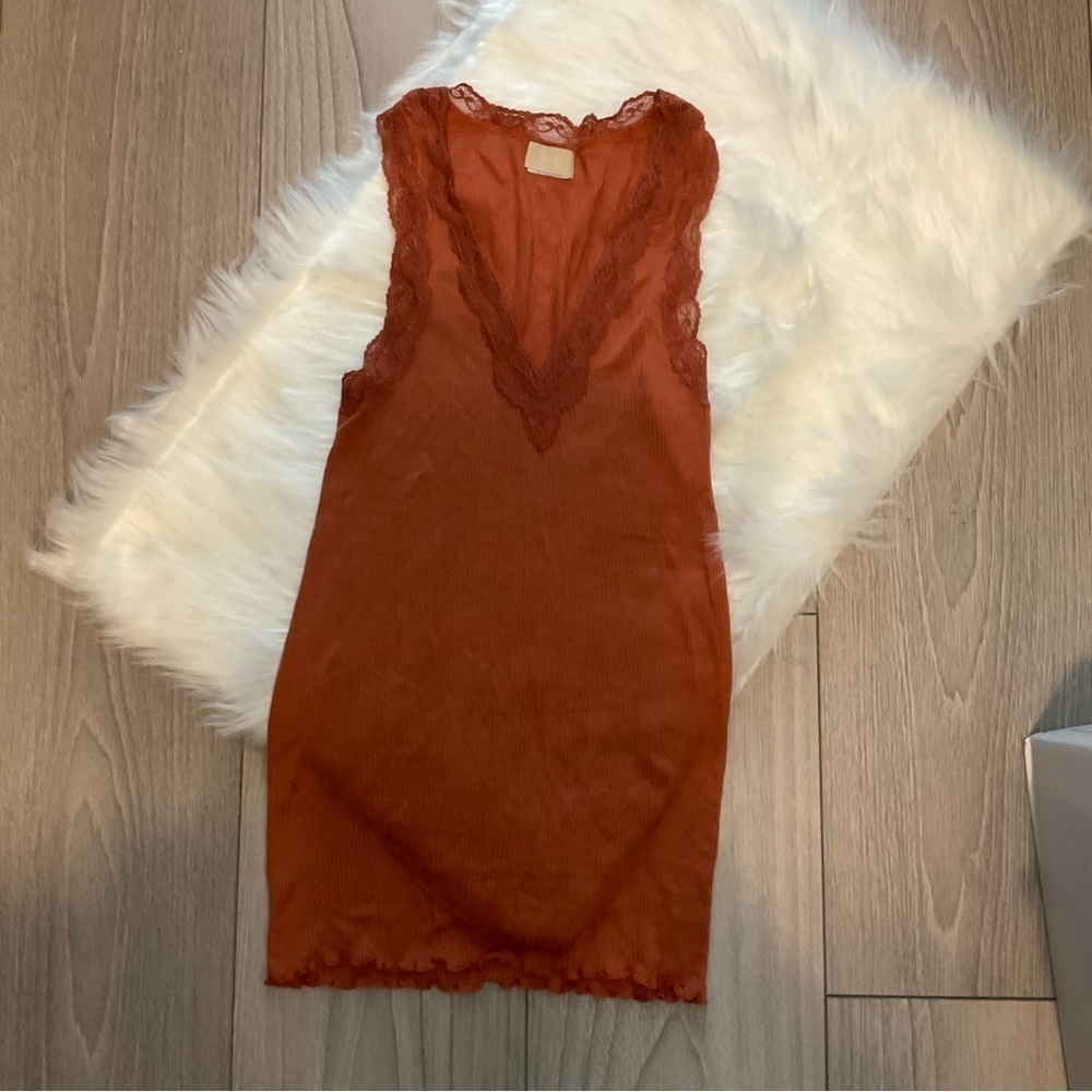 H&M burnt orange lace trim  camisole tank